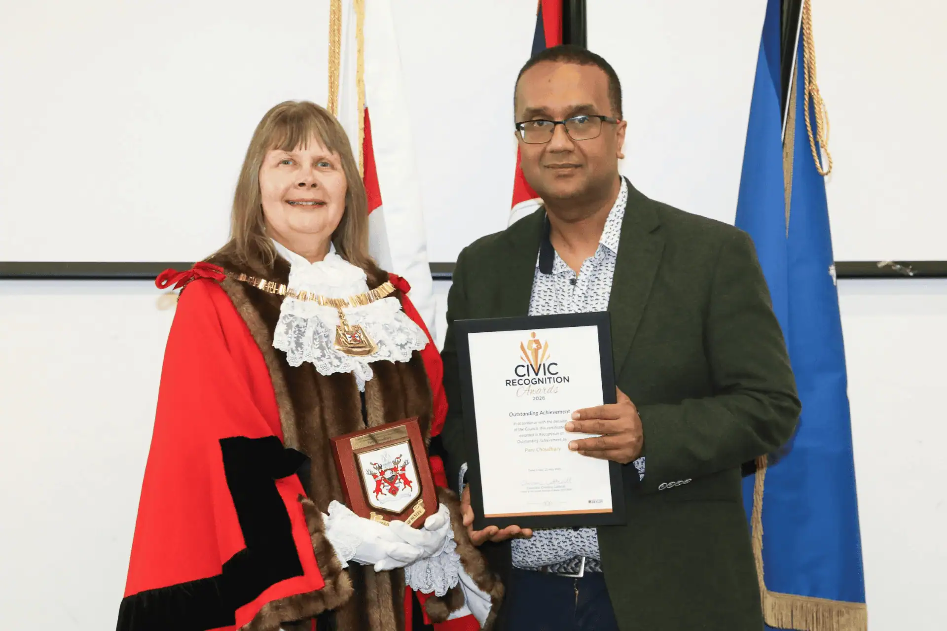 Parv Choudhury receiving the Civic Recognition Award from the Mayor of Bexley